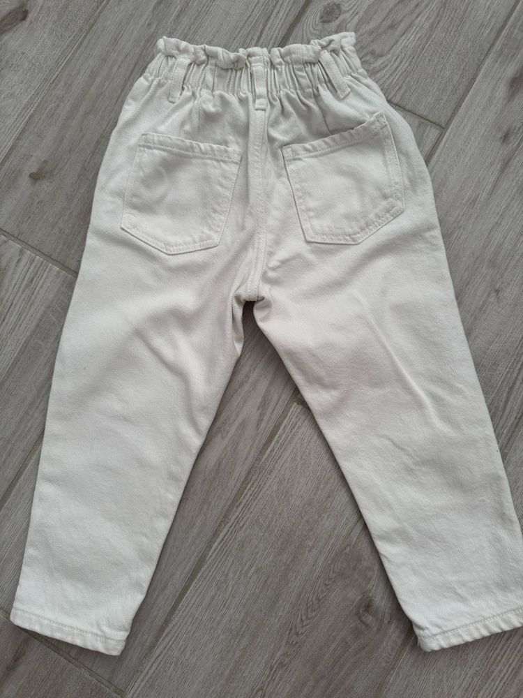 Джинсы на девочку Zara