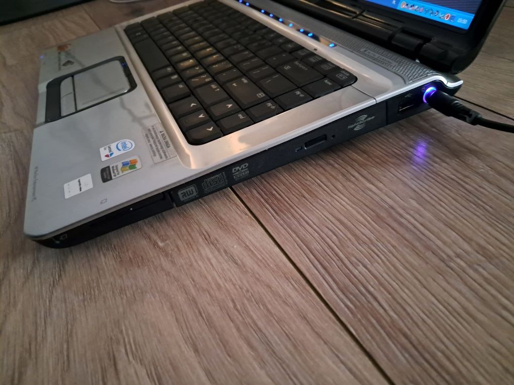 Sprzedam laptopa HP Pavilion 6000.