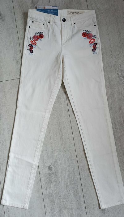 Nowe spodnie białe r. 34 Esmara
