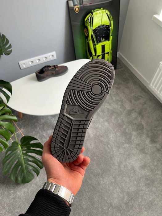 Кросівки Nike Air Jordan 1 OG SP Travis Scott Velvet Brown premium