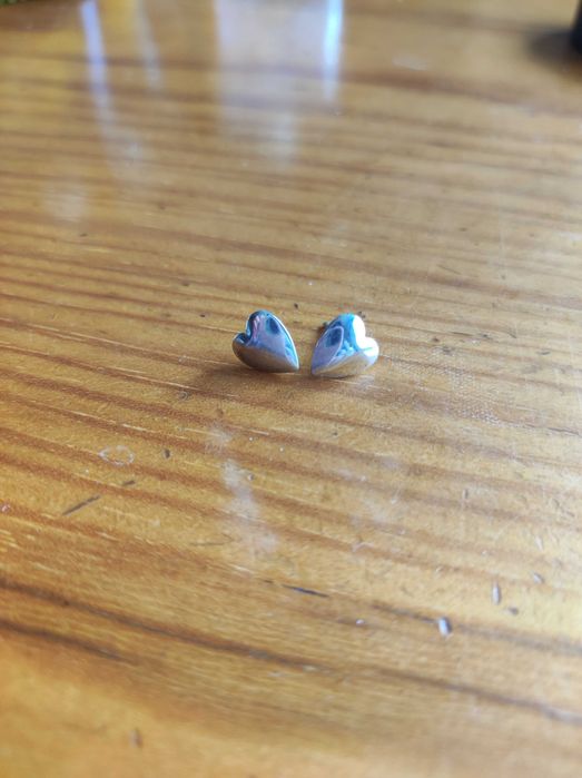 Brincos em forma de Coração Prateados