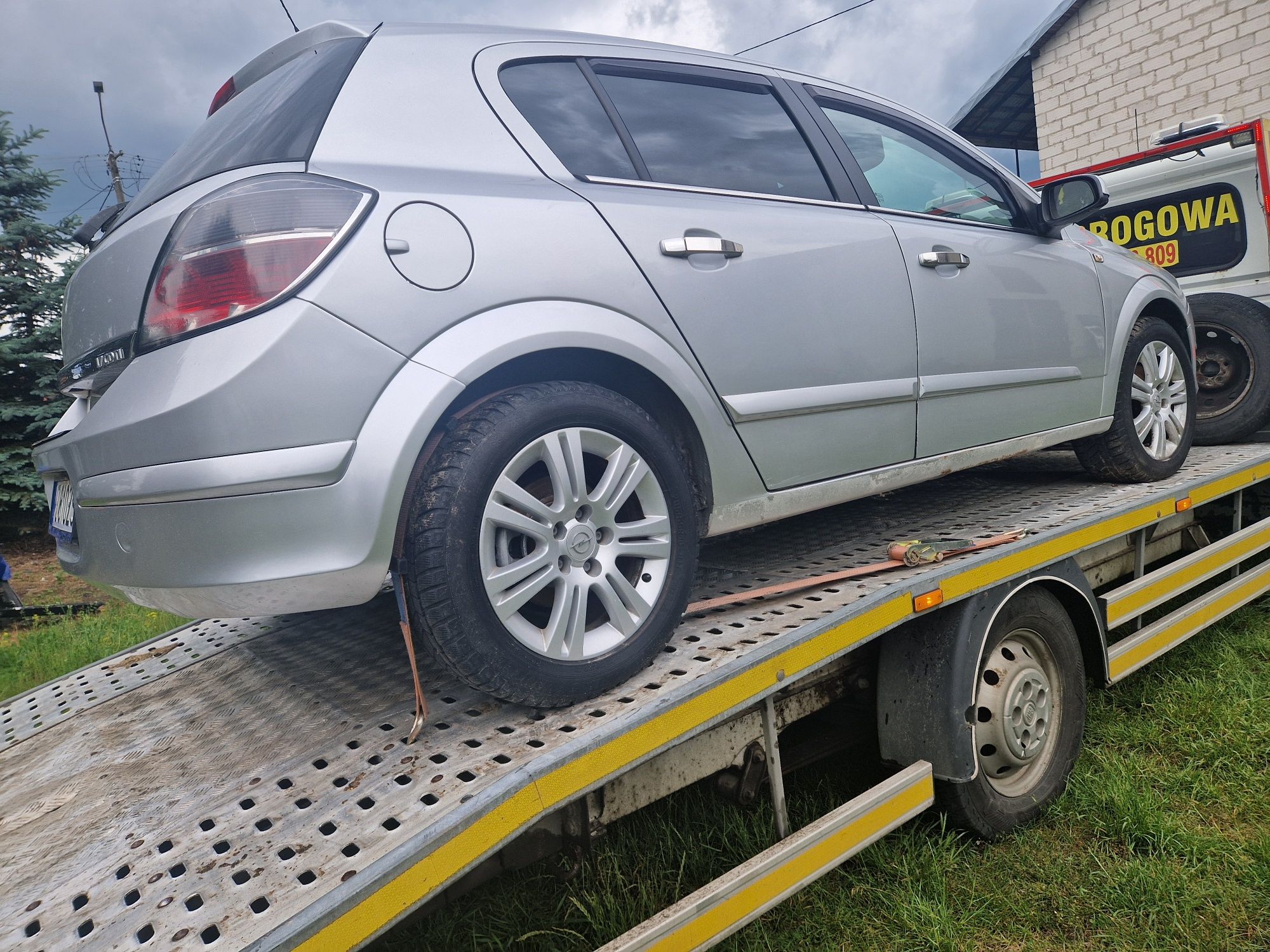 Astra H lift 1.7 cdti Lakier Z157 części