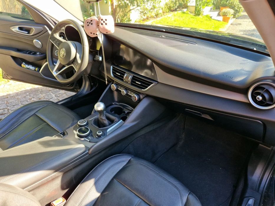 Alfa Romeo Giulia 2.2JTDM  180cv