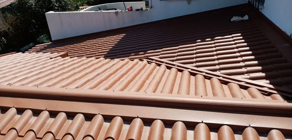Trabalhos de pintura,pladuor, lavagem de telhados,e restauro de qualqu