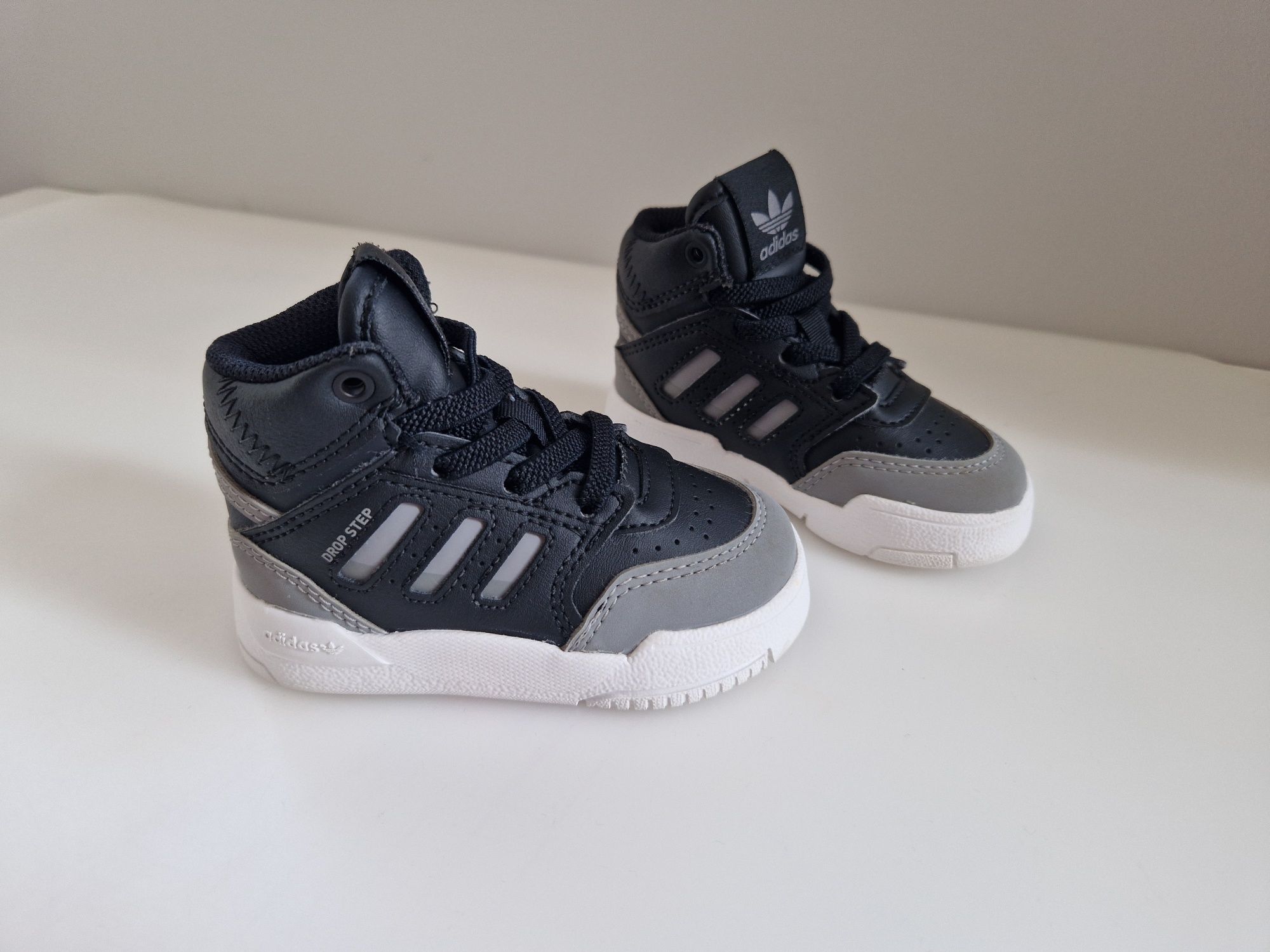 Adidas buty sportowe dziecięce Adidas r 20