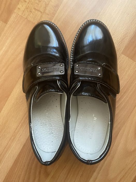 Туфлі дитячі чорні 30 розмір