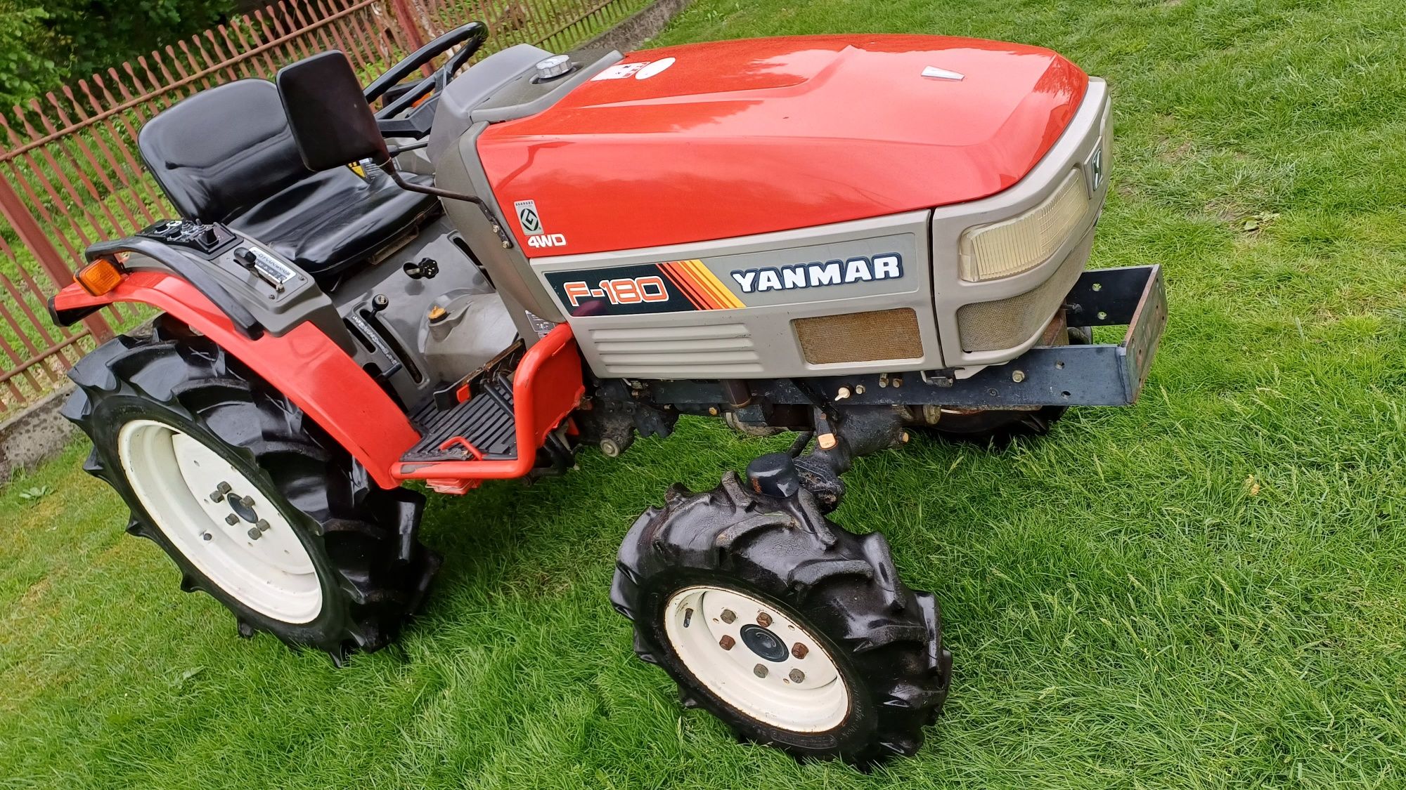 Yanmar F180 + glebogryzarka