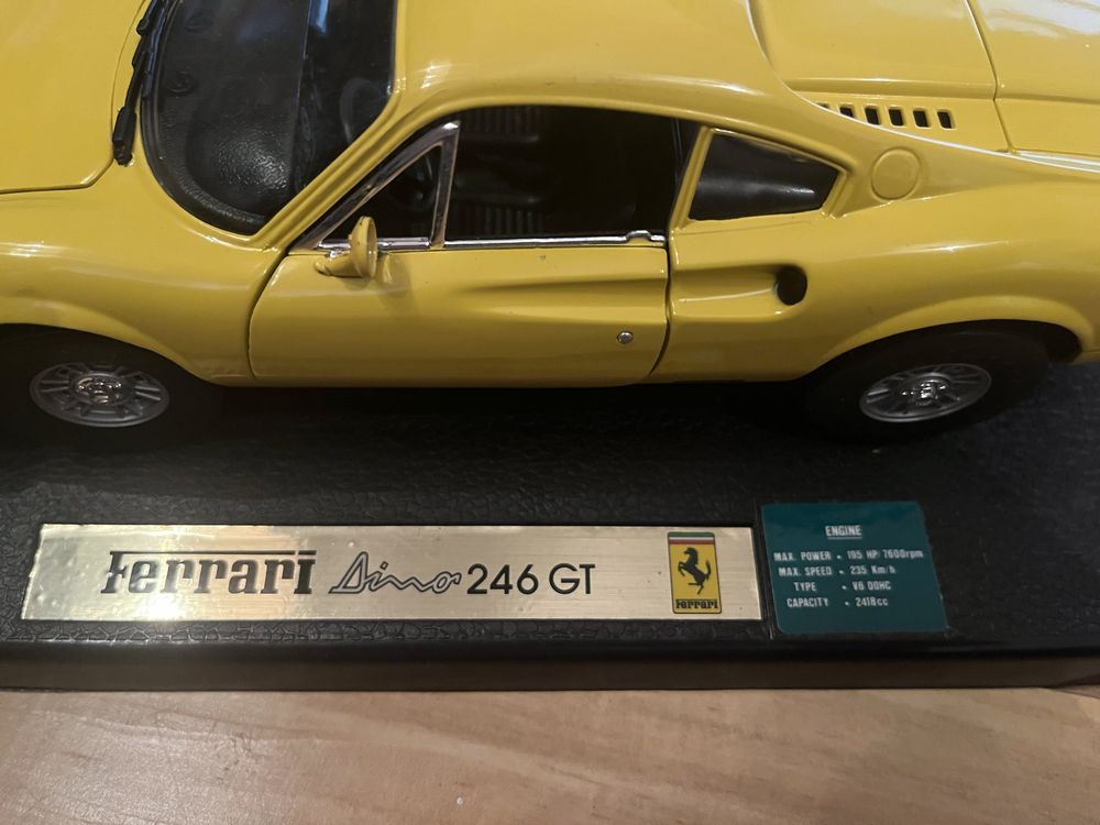 Ministura Ferrari Dino 246 GT