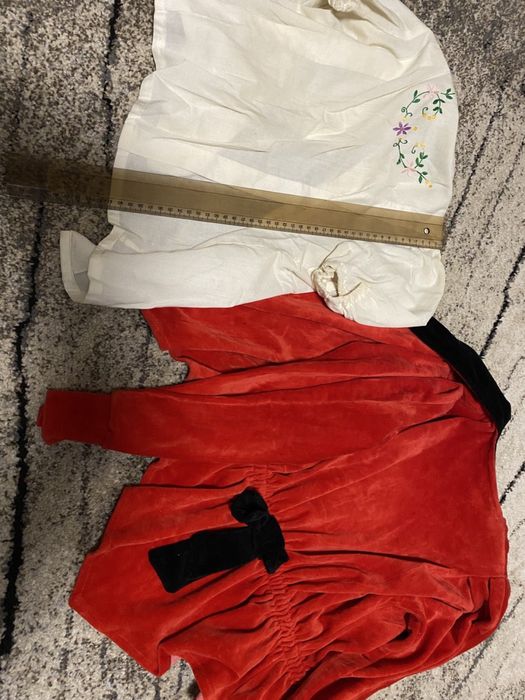 Костюми блузи спідниці речі на дівчинку