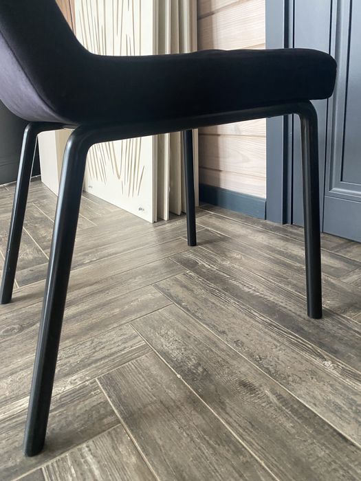 Розпродаж! Стільці, пуфи, крісла