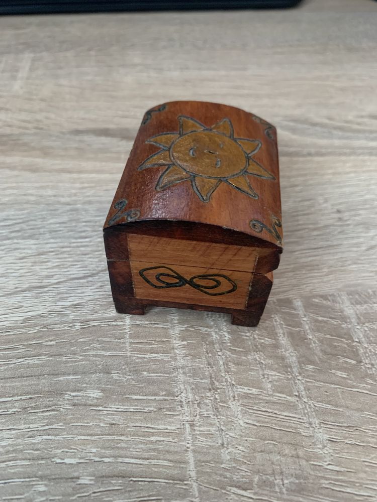 Szkatułka drewnina pudełko na biżuterię