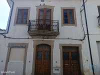 Casa T3 em Bragança de 200,00 m2