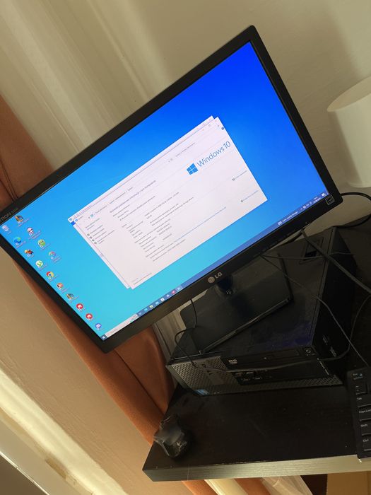 Komputer dell caly zestaw (monitor , klawiatura paka)