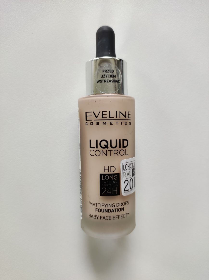 Podkład Eveline Liquid Control