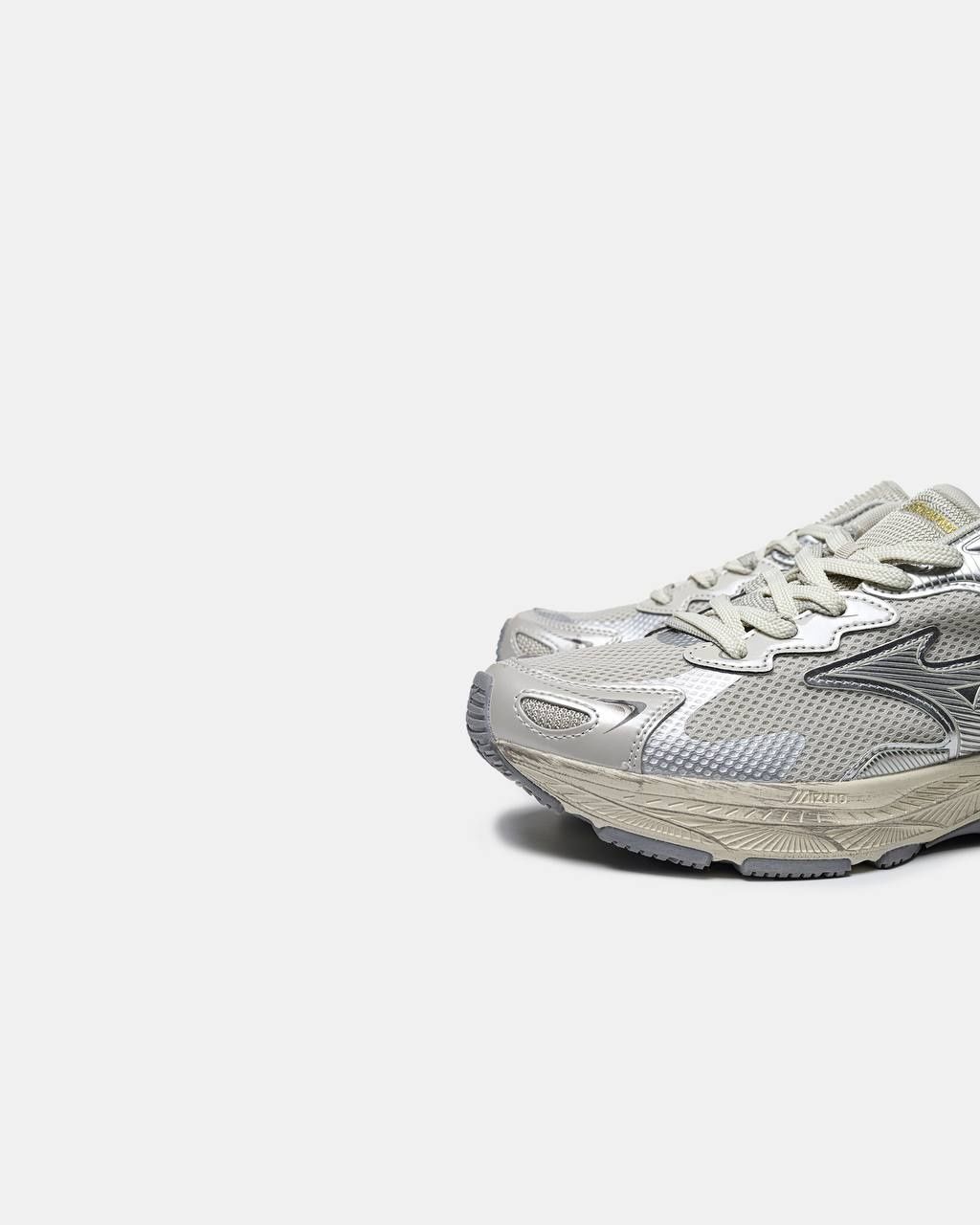 Mizuno Adventure Dirty White (SALE)