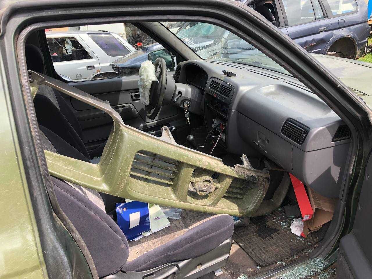 Nissan Navara D22/King Cab. Ниссан Навара 1999 - запчасти, разборка