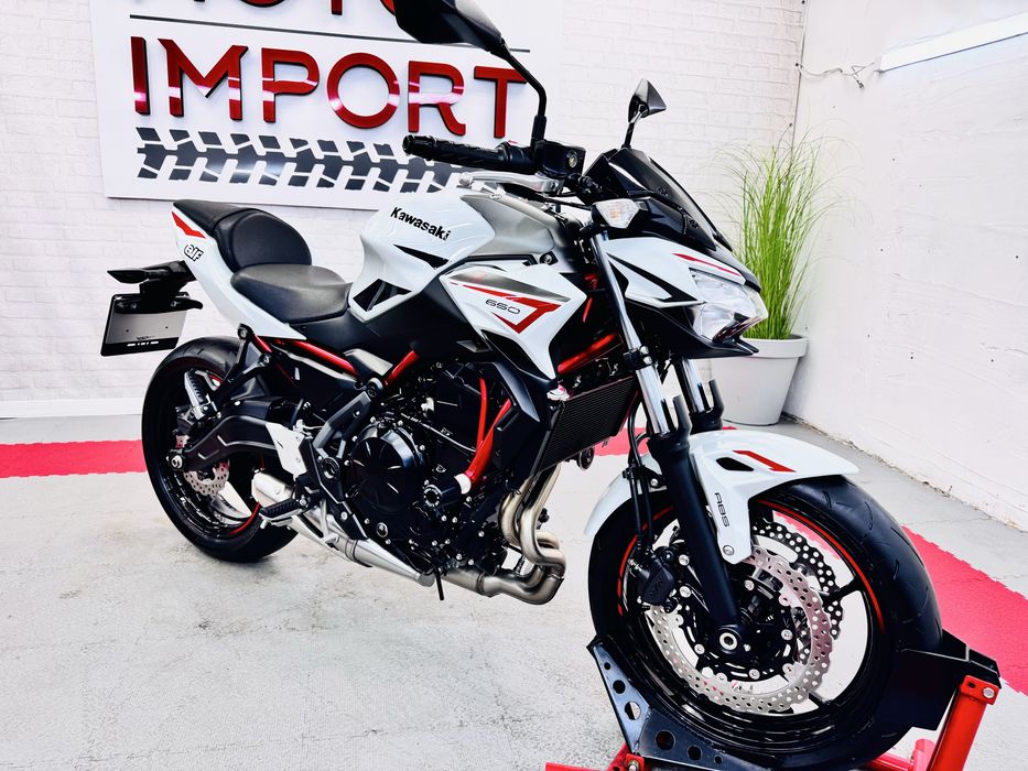 Мотоцикл Kawasaki Z650 2022 рік в оригіналі з Японії