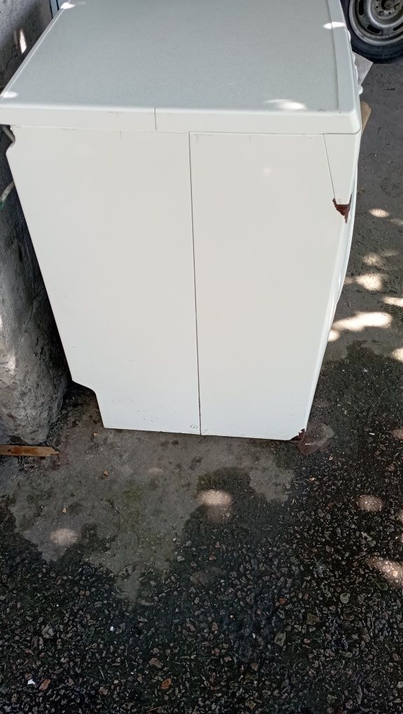 Продам стиральную машину Zanussi