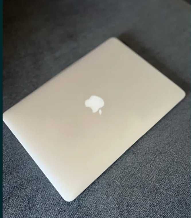 MacBook Air 13" Apple Cinzento