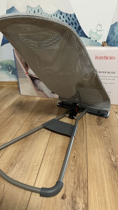 Leżaczek Babybjorn szary mesh Bujaczek