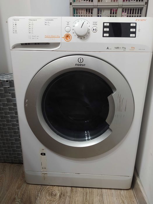 Pralko-suszarka Indesit 1400 obr/ 9kg prania/6kg suszenia