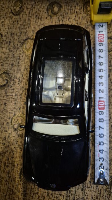 Rolls Royce Cullinan model 1:24