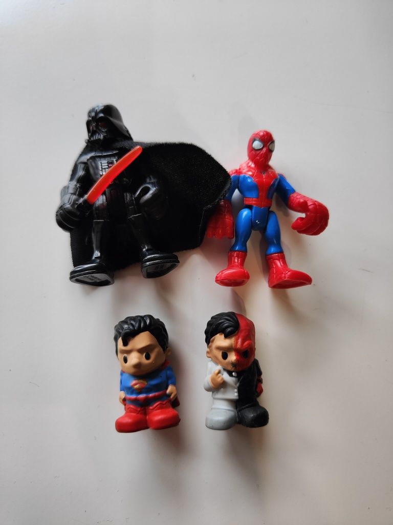 Spiderman, Darth Vader i figurki ooshies