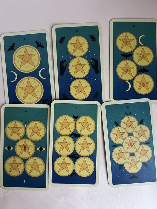 Розпродаж колод таро