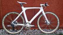 Rower szosowy/miejski Avenue Airbase - dwa setupy - racing/turystyczny