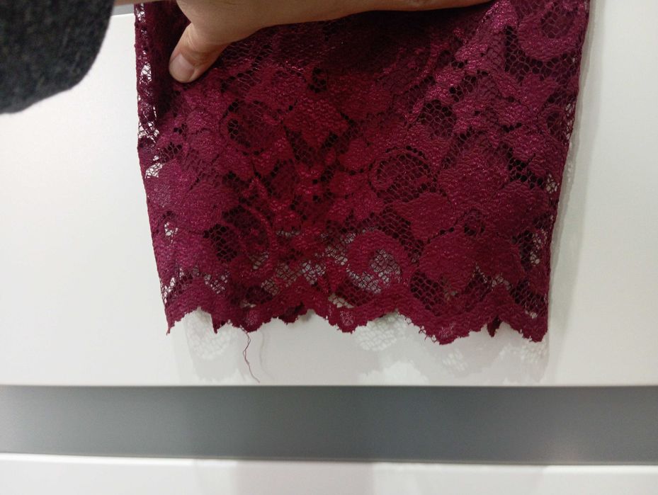 Elegancka bordowa burgundowa koronkowa sukienka S długi rękaw wesele