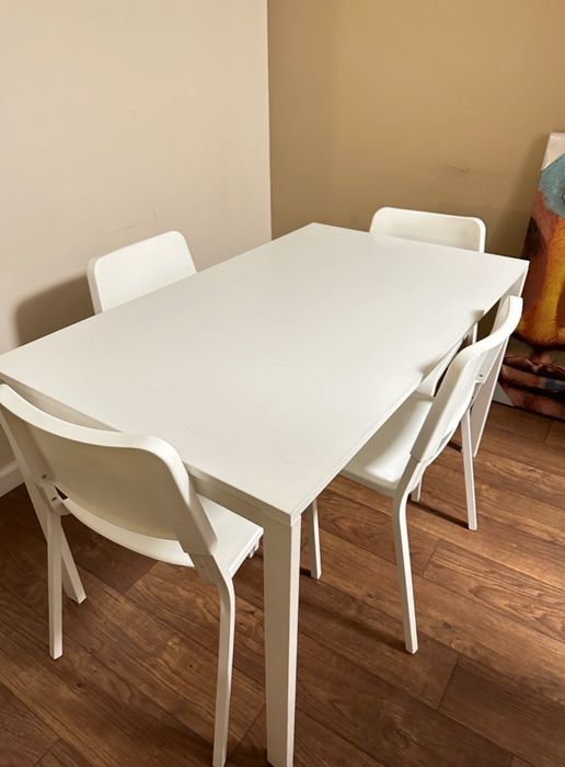 Mesa + cadeiras ikea