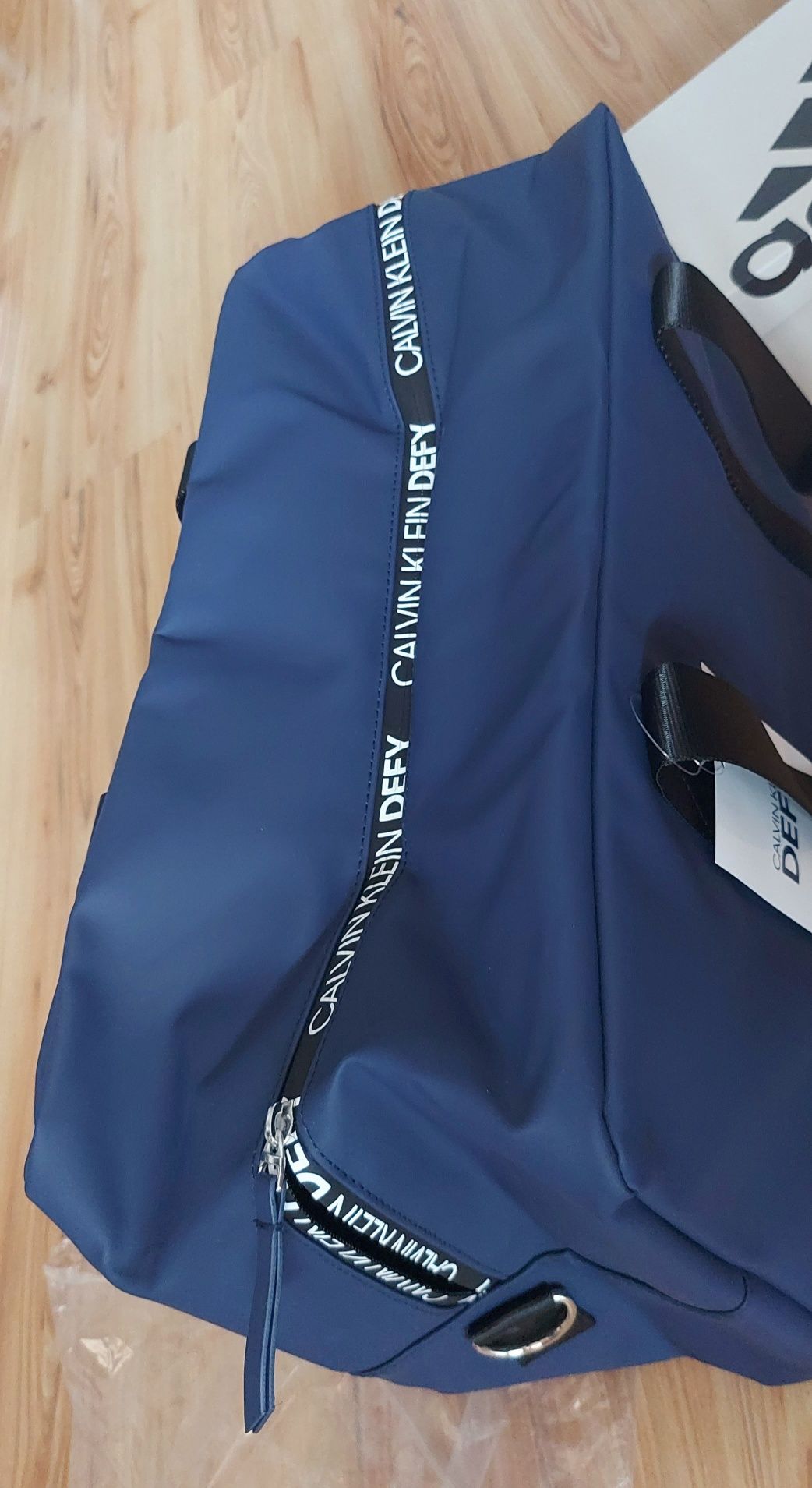 Calvin Klein duża torba sportowa podróżna weekend wodoodporna