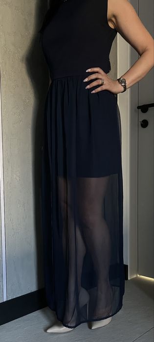 Sukienka wieczorowa z Showroomu