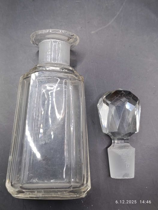 Stary Zestaw: butelka, karafka, solniczki WMF