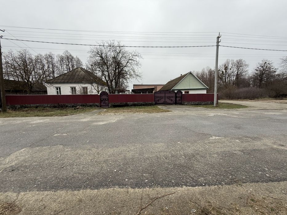 Продається будинок неподалік Києва