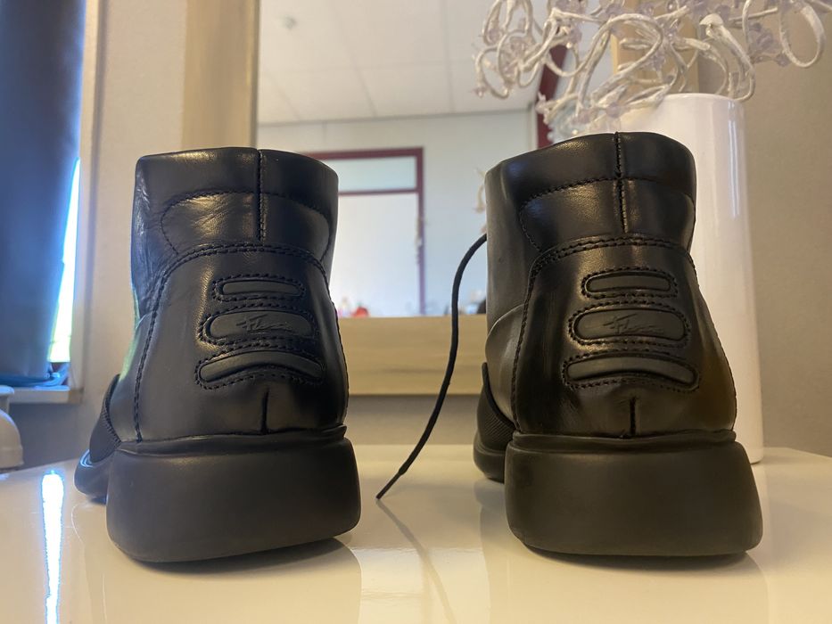 Чоловічі шкіряні ботінки бренду  Floris van Bomml (42,5 розмір)