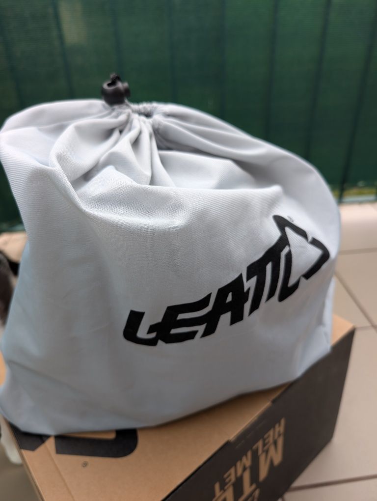 Kask LEATT MTB Gravity 4.0 rozmiar M 57-58cm Czarny Enduro