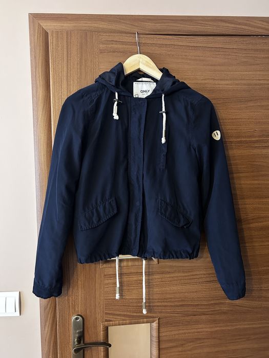 Kurtka wiatrówka damska