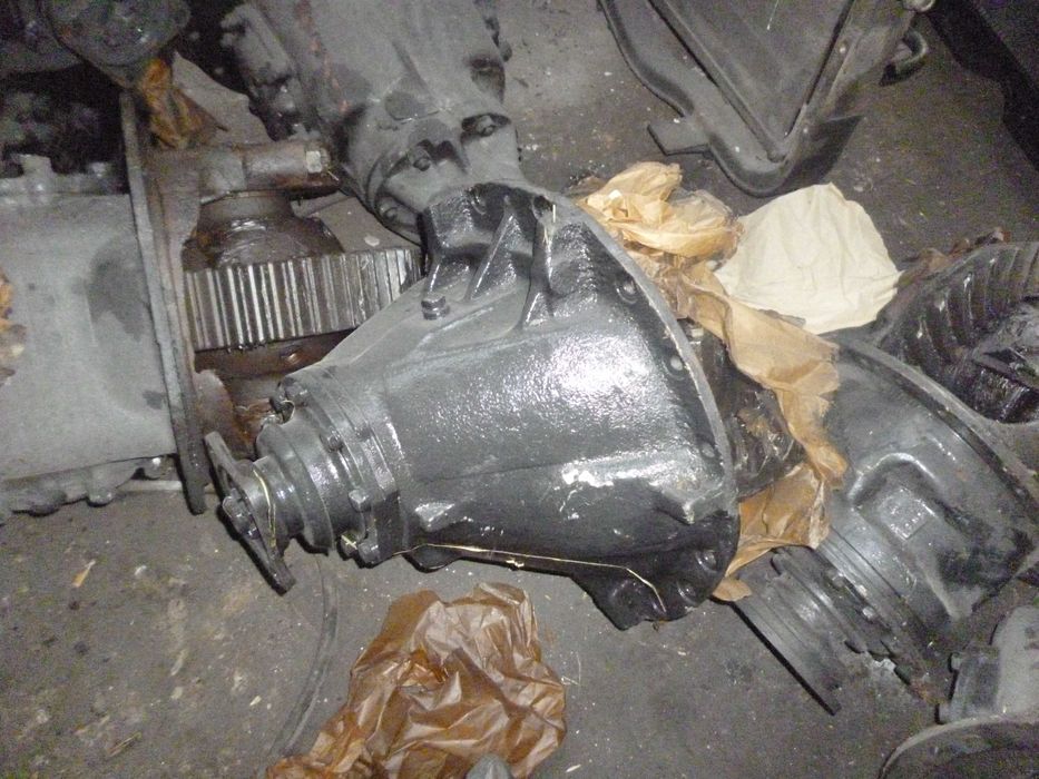 Редуктор Зил 130 гипоидный (130-2402010)