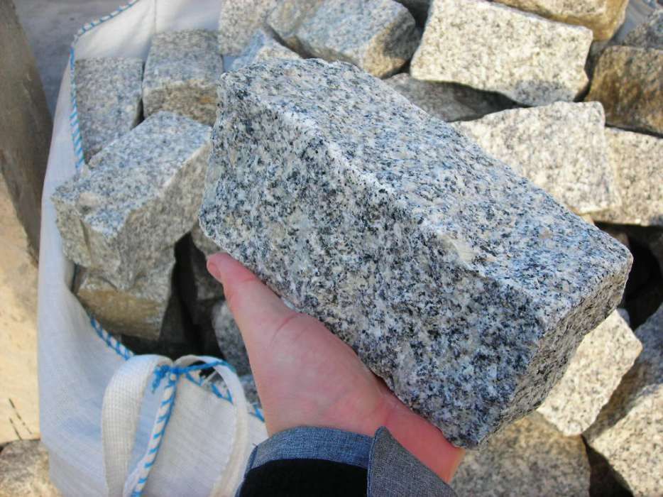 Granit palisada 10x10x20cm kostka granitowa brukowa obrzeże ziemia