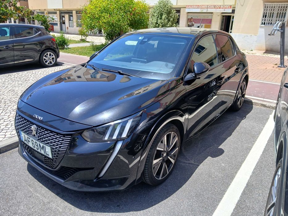 Peugeot 208 GT line com todos os extras