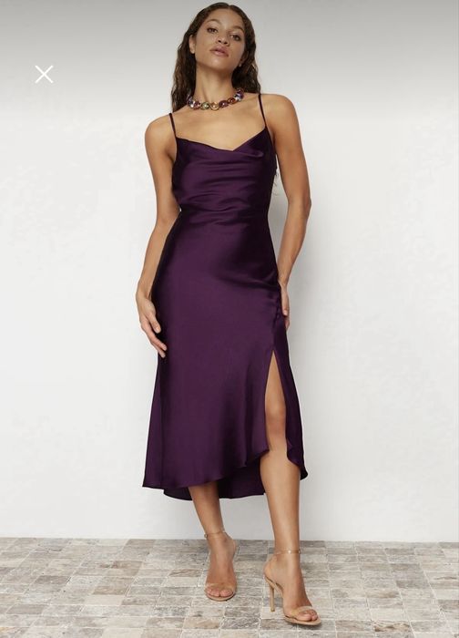 Плаття атласне жіноче