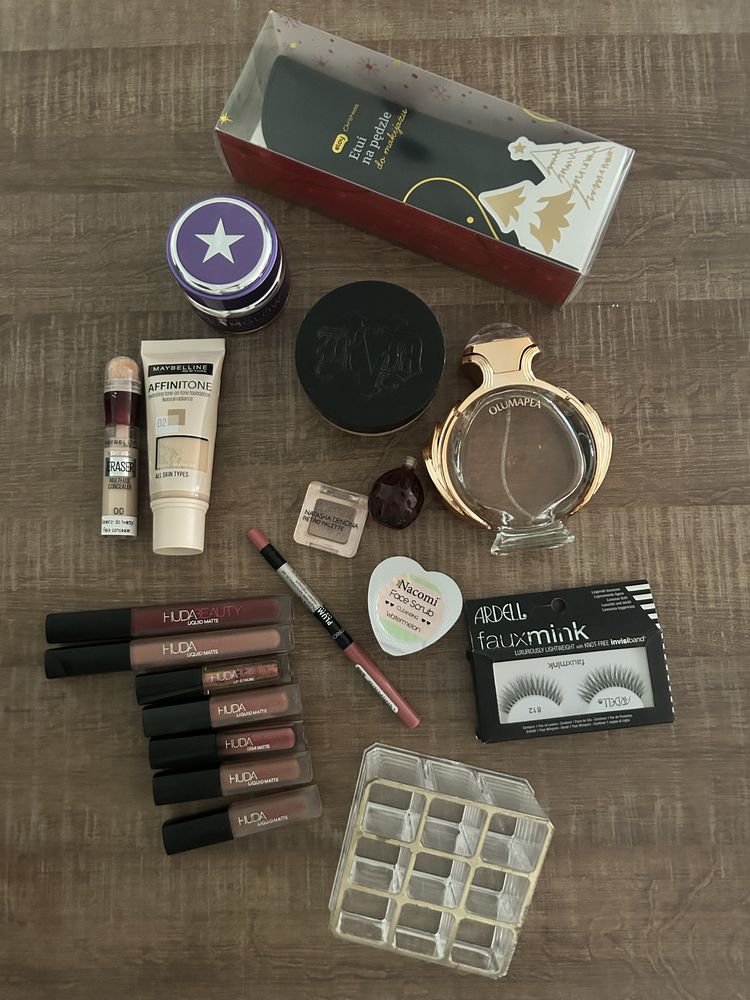 Zestaw kosmetykow paco rabanne jimmy choo natasha demon rare beauty