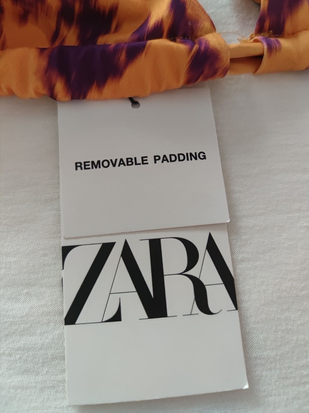 Góra od bikini Zara w ślicznych kolorach z wyjmowanymi wkładkamiTANIEJ