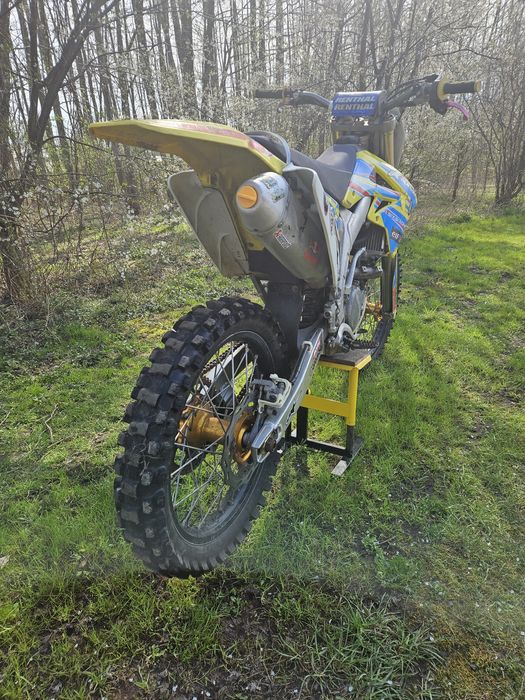 Suzuki RMZ 250 + Kpl Strój