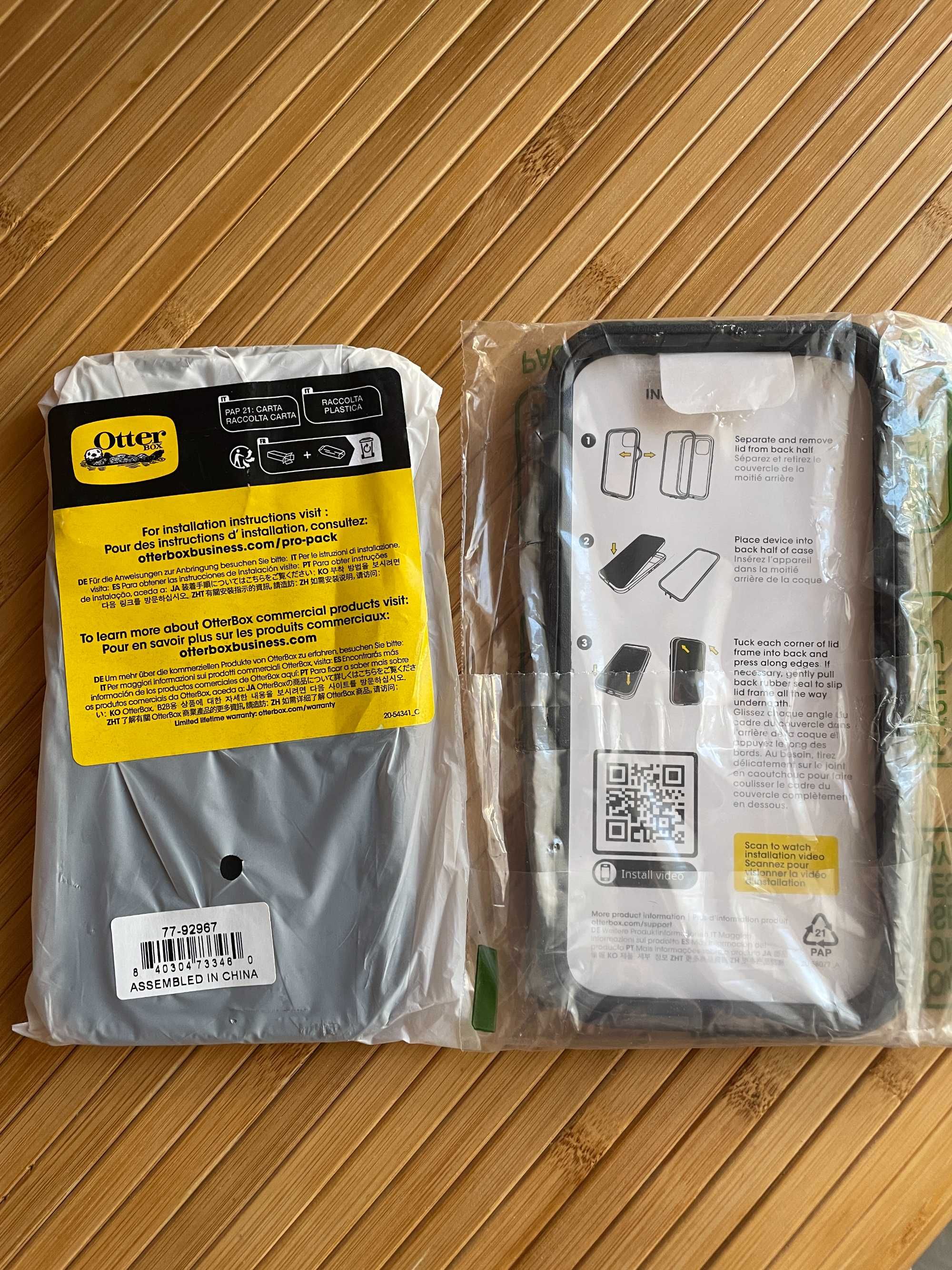Чохол OtterBox Defender MagSafe для iPhone 15 Pro, 15 Pro Max