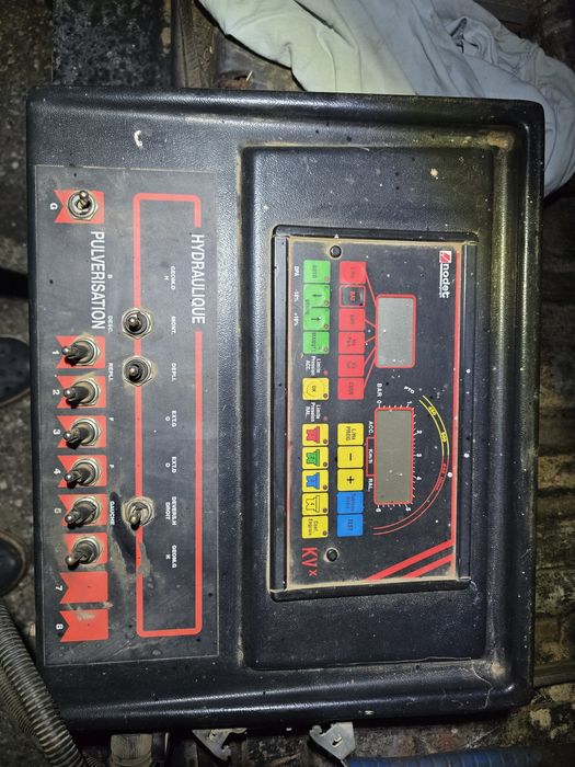 Opryskiwacz Kuhn Nodet 24m 3000L własna hydraulika