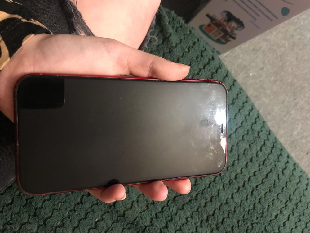 Iphone 11 czerwony