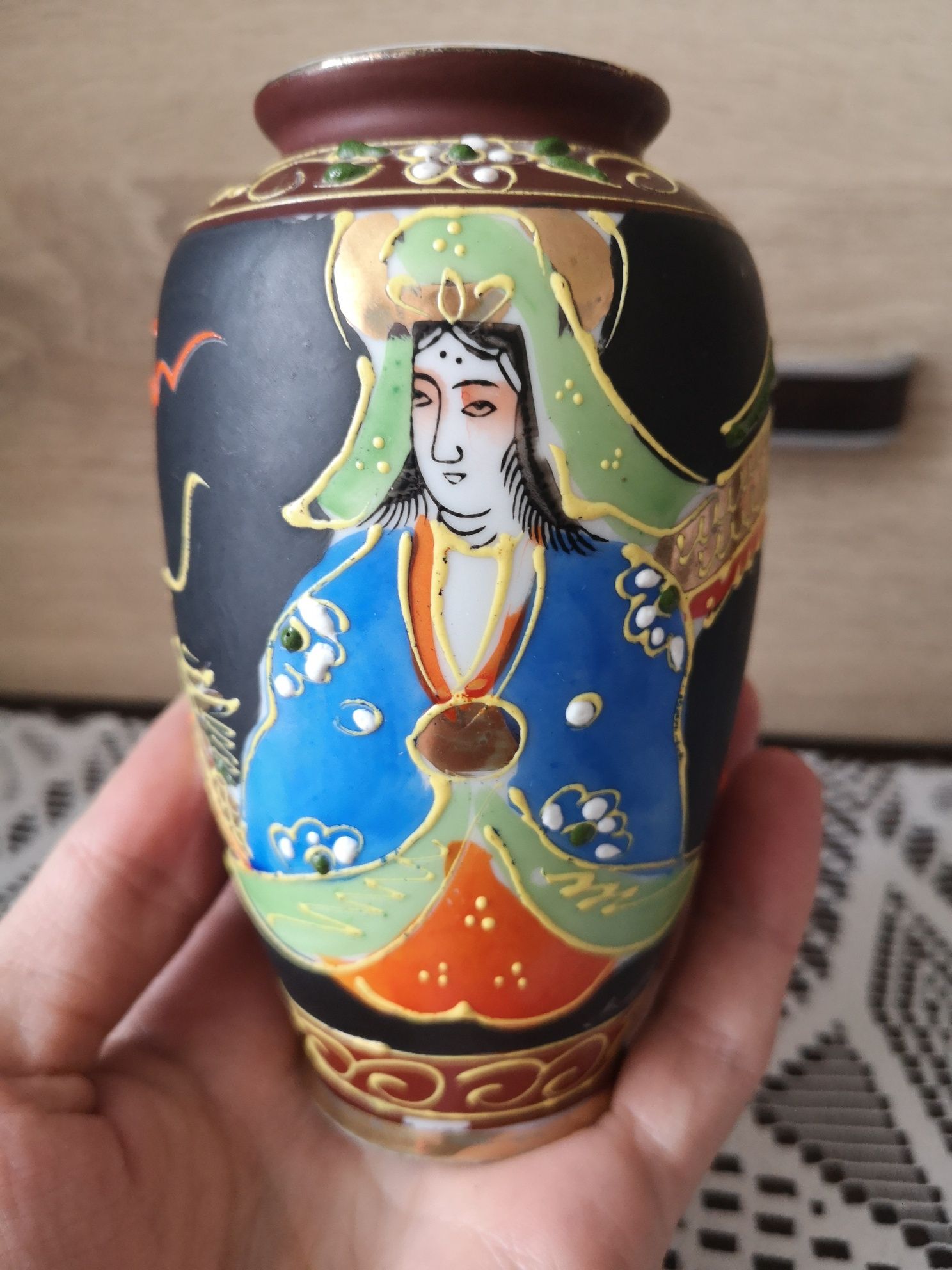 Stary porcelanowy japoński wazon kobieta smok