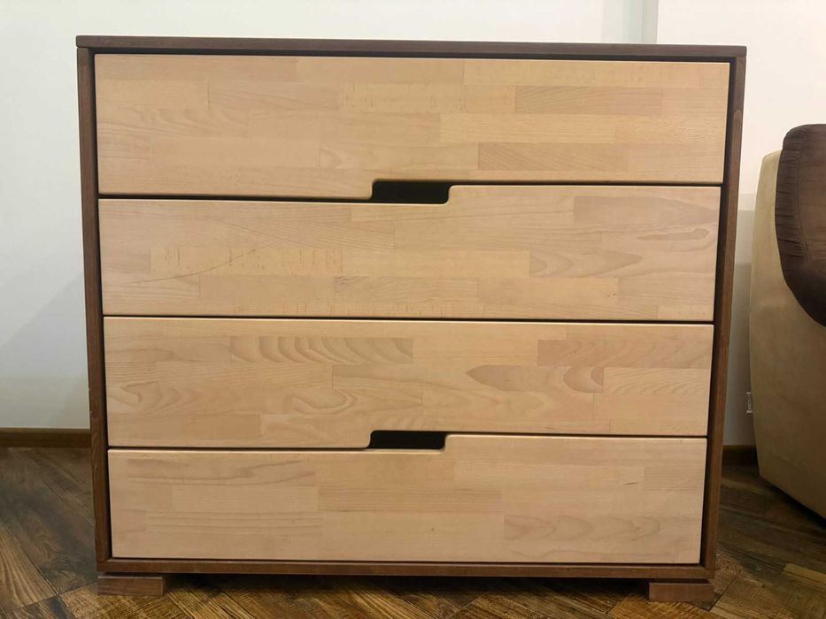 Продам комод б/у — чудовий стан, місткий і практичний